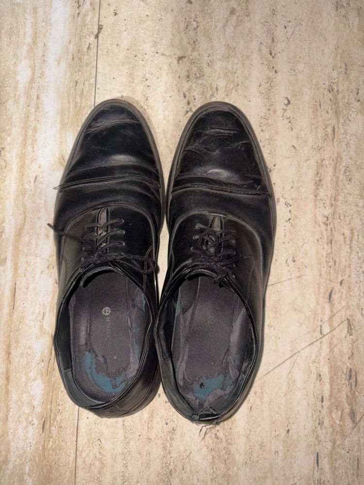 Black Leather Formal Shoes