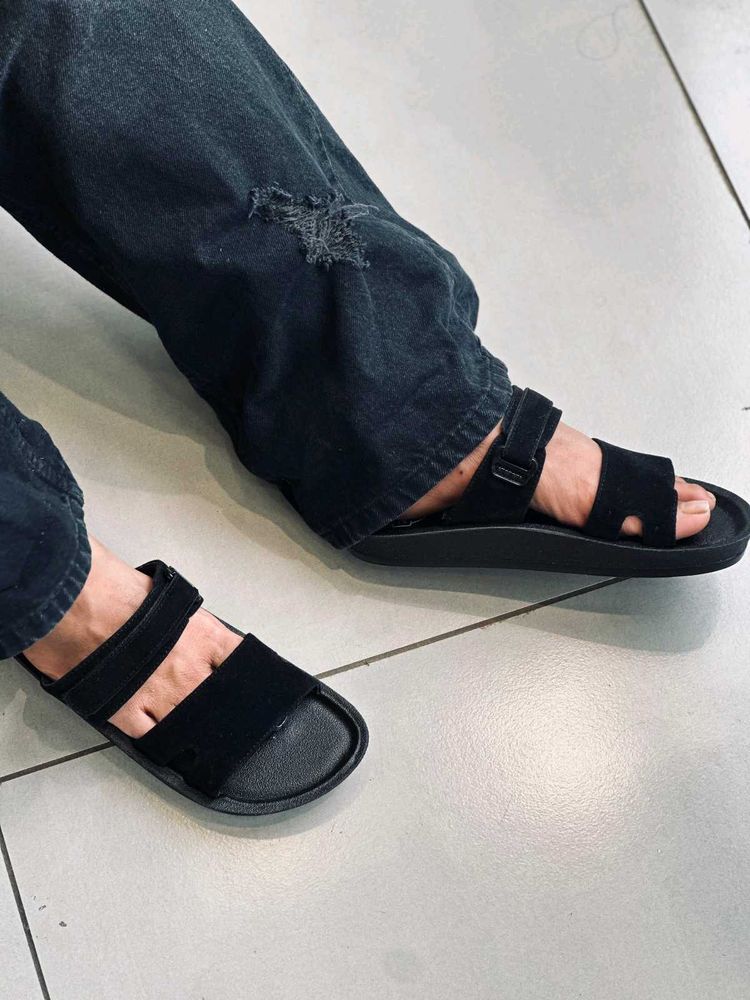 Sandal