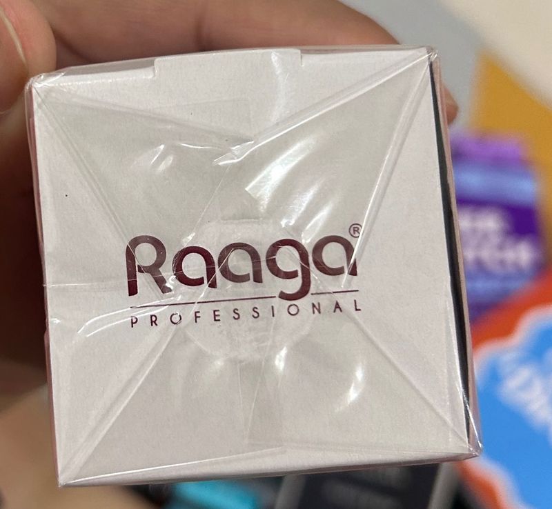 Raaga Professional Skincare Box