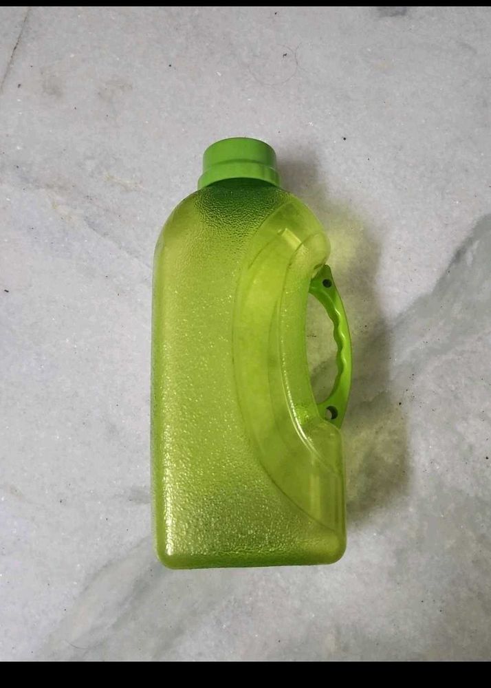 🆕 Green Water Bottle with Yellow Mug