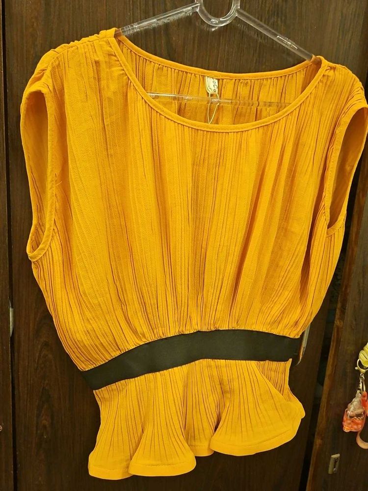 Stylish Yellow Pleated Top with Black Band