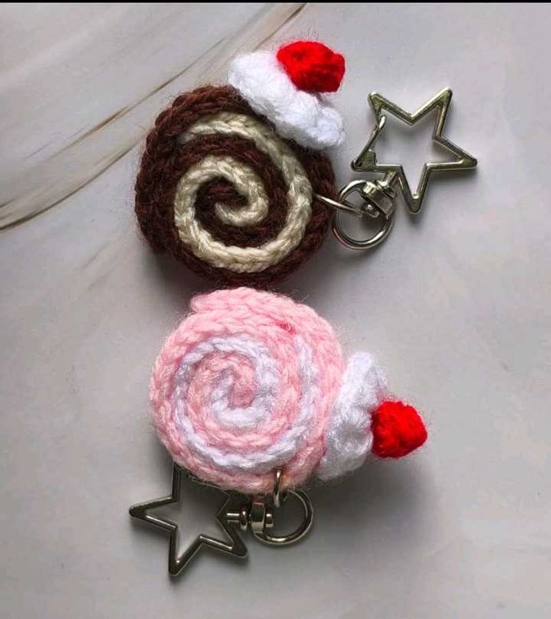 Handmade Crochet Cake Keychain🍥 only one