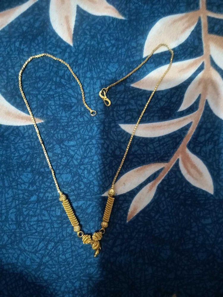 Elegant Gold Necklace