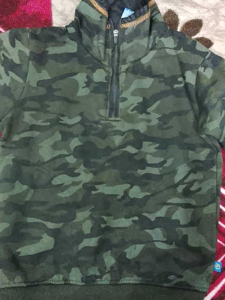 Camouflage Pullover Sweatshirt