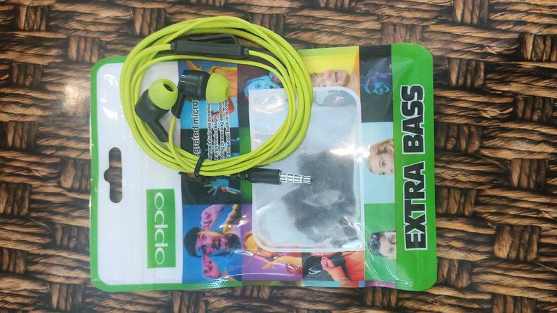Branded earphones🎧