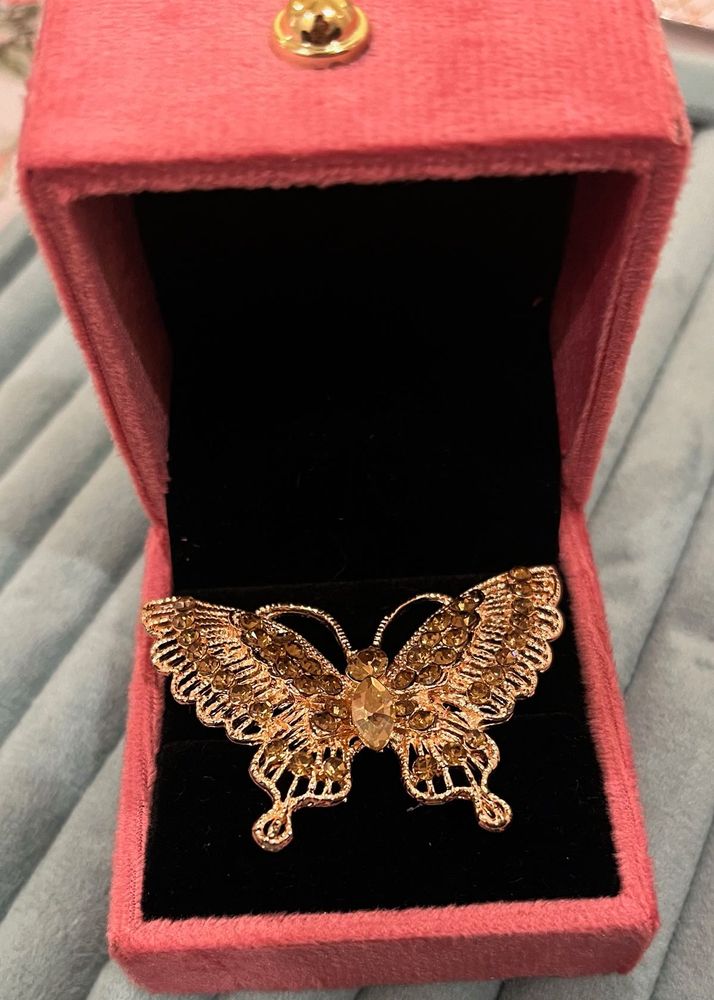 Sparkling Butterfly Brooch Ring