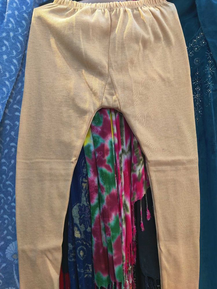 Nude woolen Leggings - Size M