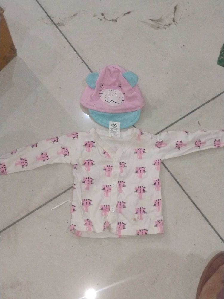 Baby Girl's Cute Cat Print Sleepsuit &amp; Hat Set