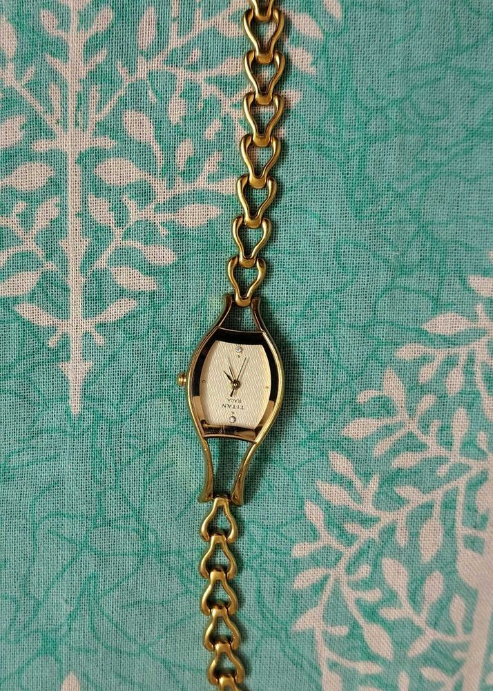 Titan raga Elegant Gold Chain Watch