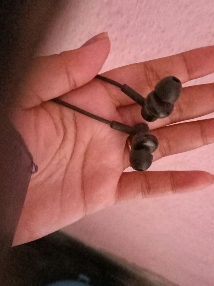 Headphone