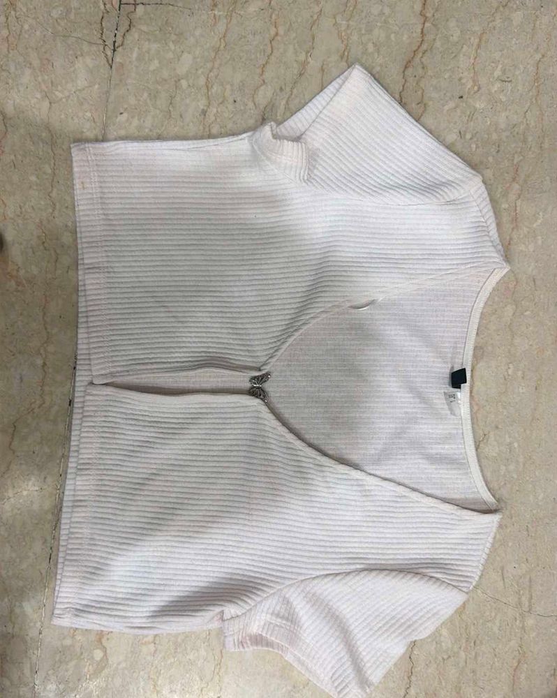 Ribbed Cropped Cardigan with Clasp