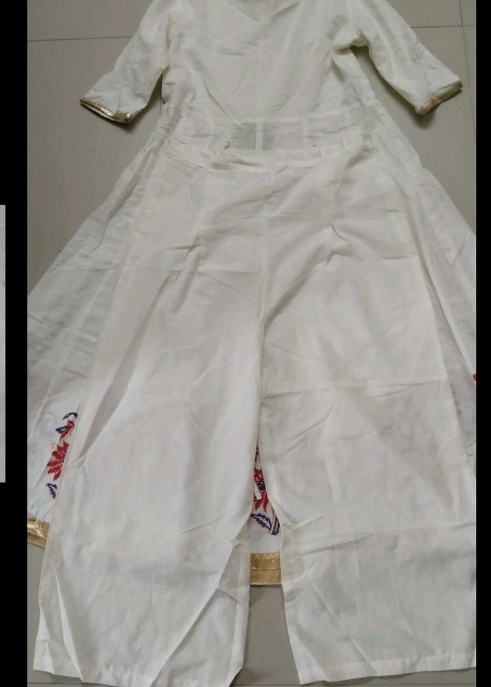 Elegant Off White Kurta Trousers Set