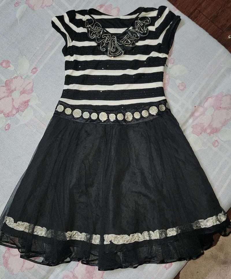 Chic Striped Black &amp; White Dress