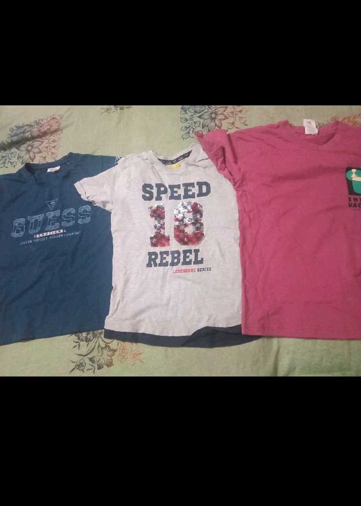 Bundle of 3 Graphic T-Shirts