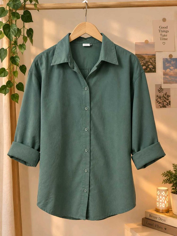 Elegant Green Button-Up Shirt