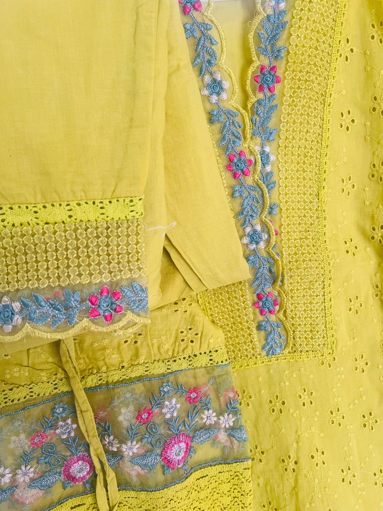 New Pakistani Kurta Set Front Lining Attached