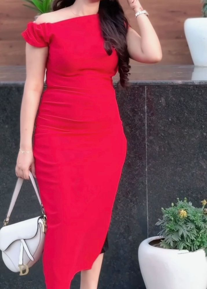 Elegant Off-Shoulder Red Dress