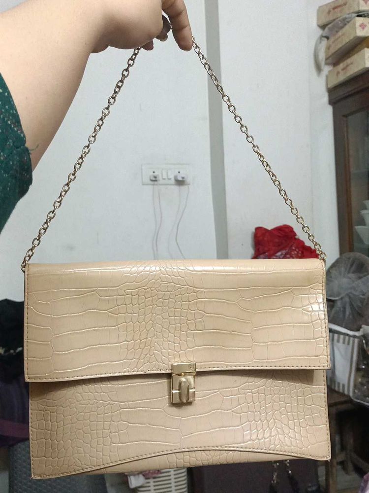 Beige Croc-Embossed Shoulder bag