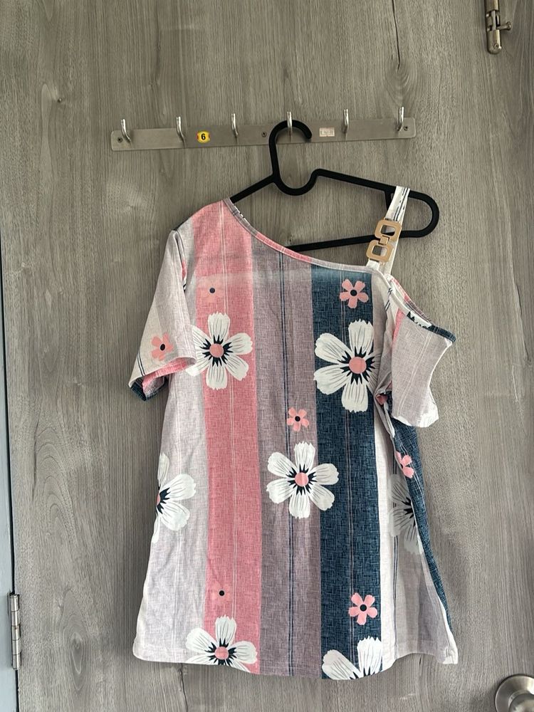 Floral Print Cold Shoulder Top