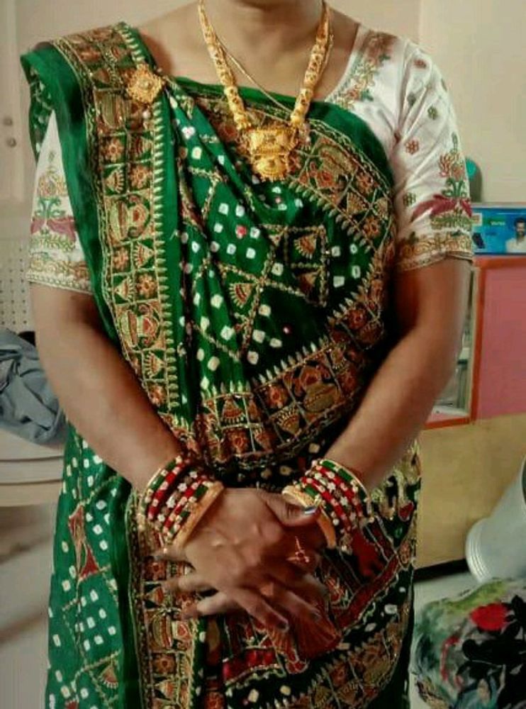 sadi with blouse, green bandhani saree