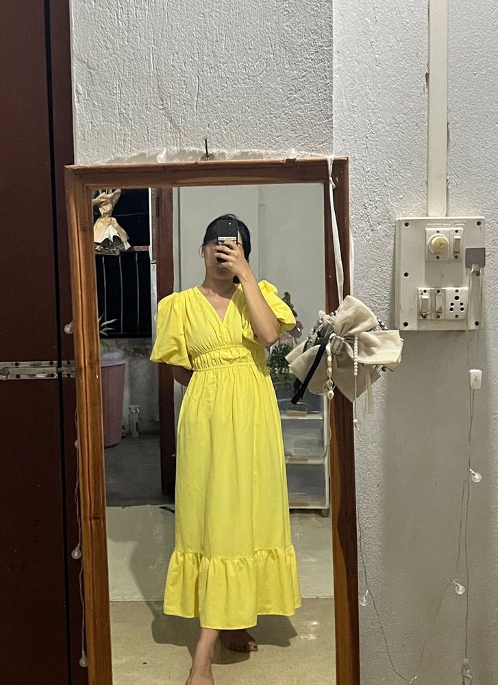 Flowy Yellow Midi Dress