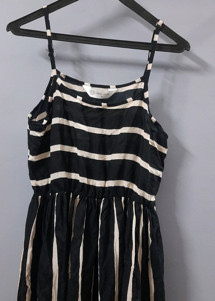 Sleeveless Long Kurti 🤍(bargain If U Want Any Combo)