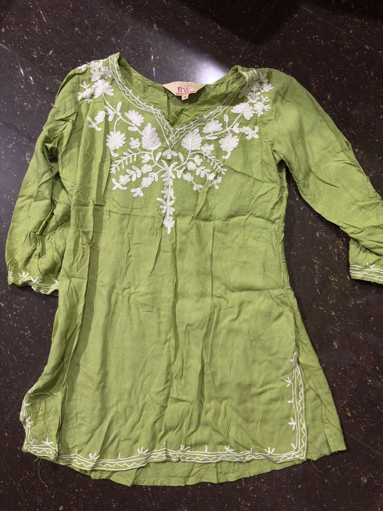 Green Embroidered Short Kurta