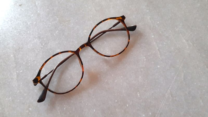 Spects Frame