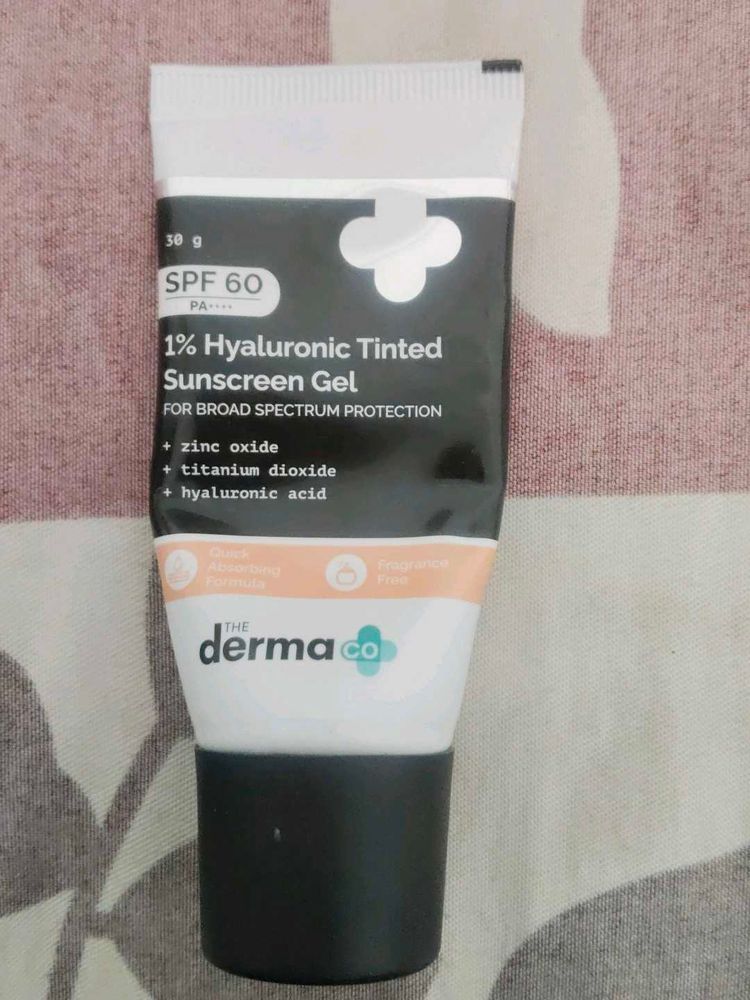 The Derma Co SPF 60 Sunscreen Gel