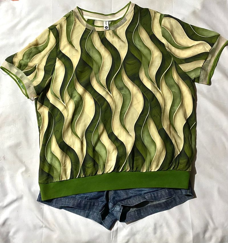 Unique Wave Print Sheer Top