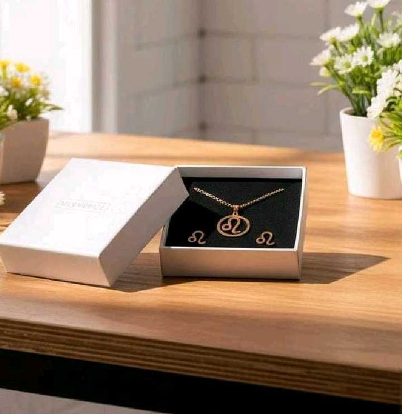 Leo Zodiac Necklace &amp; Earrings Set