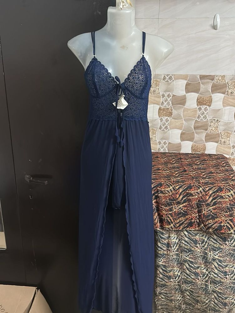 nevy blue nightgown