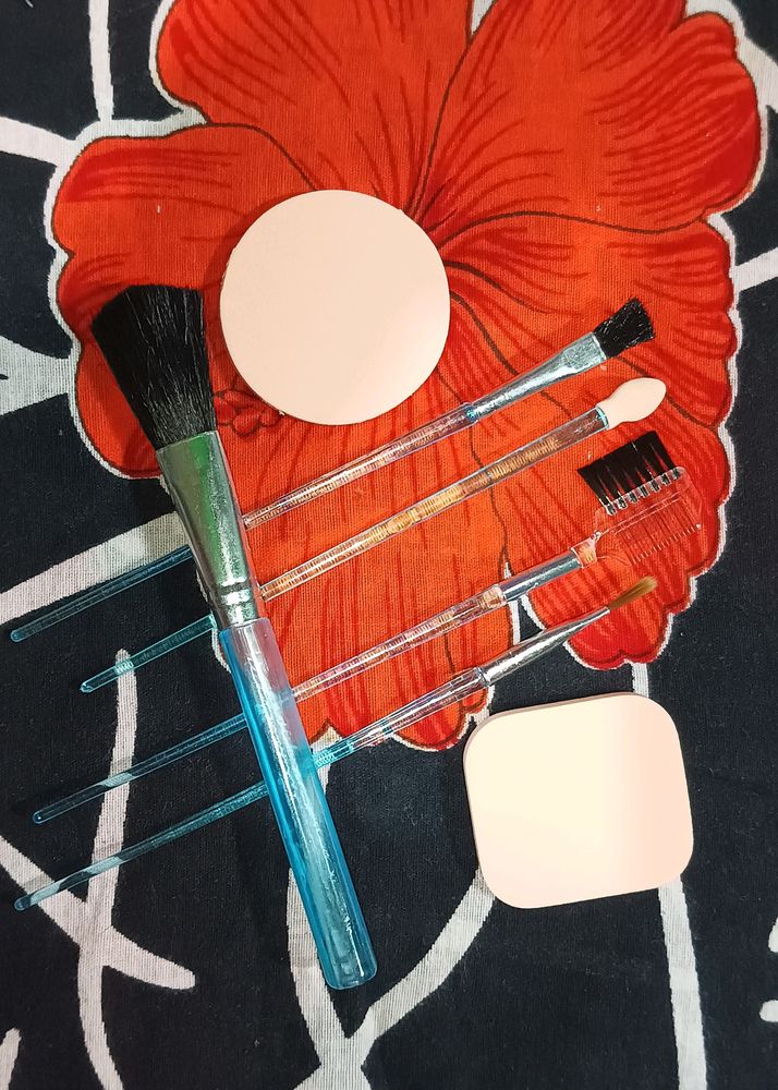 Brush &amp; Powder Puff