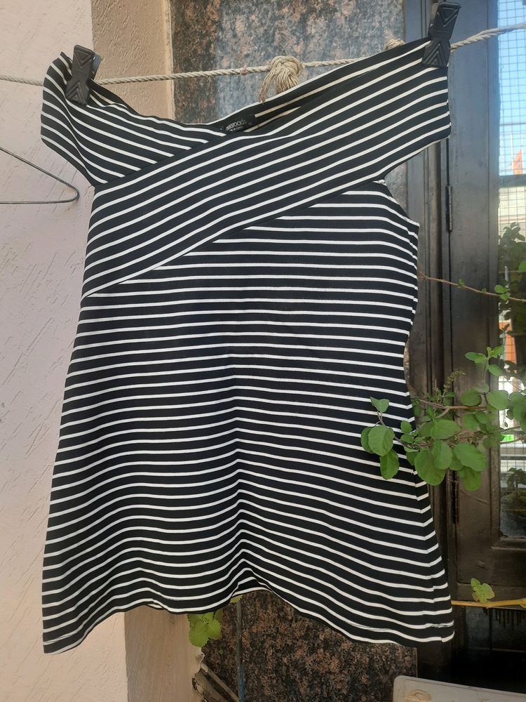 Off/cross Shoulder Top