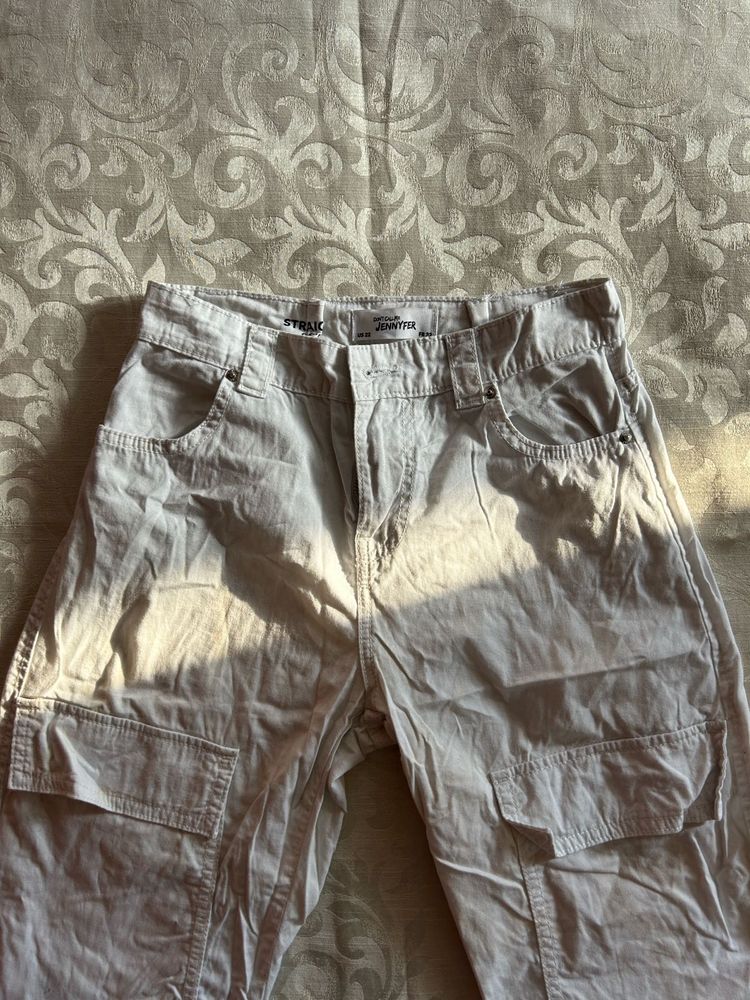 White Cargo Pants🪩
