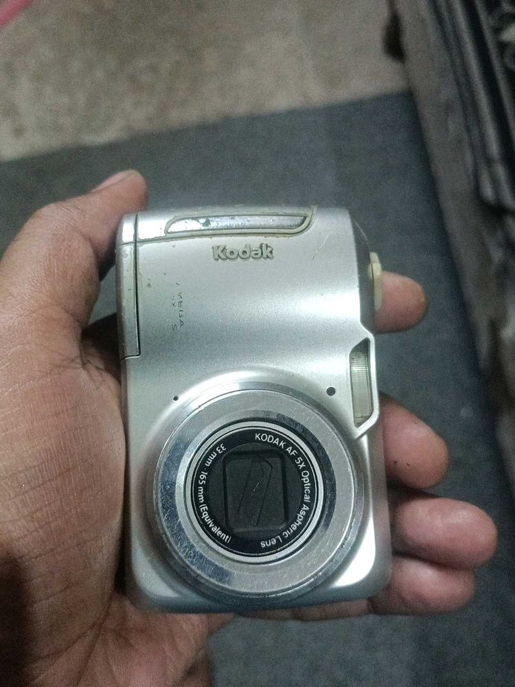 Kodak EasyShare C195 | 35mm | (Dead)