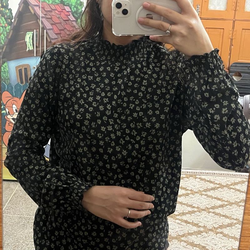 size 30 to 34 wear Floral Print Mock Neck