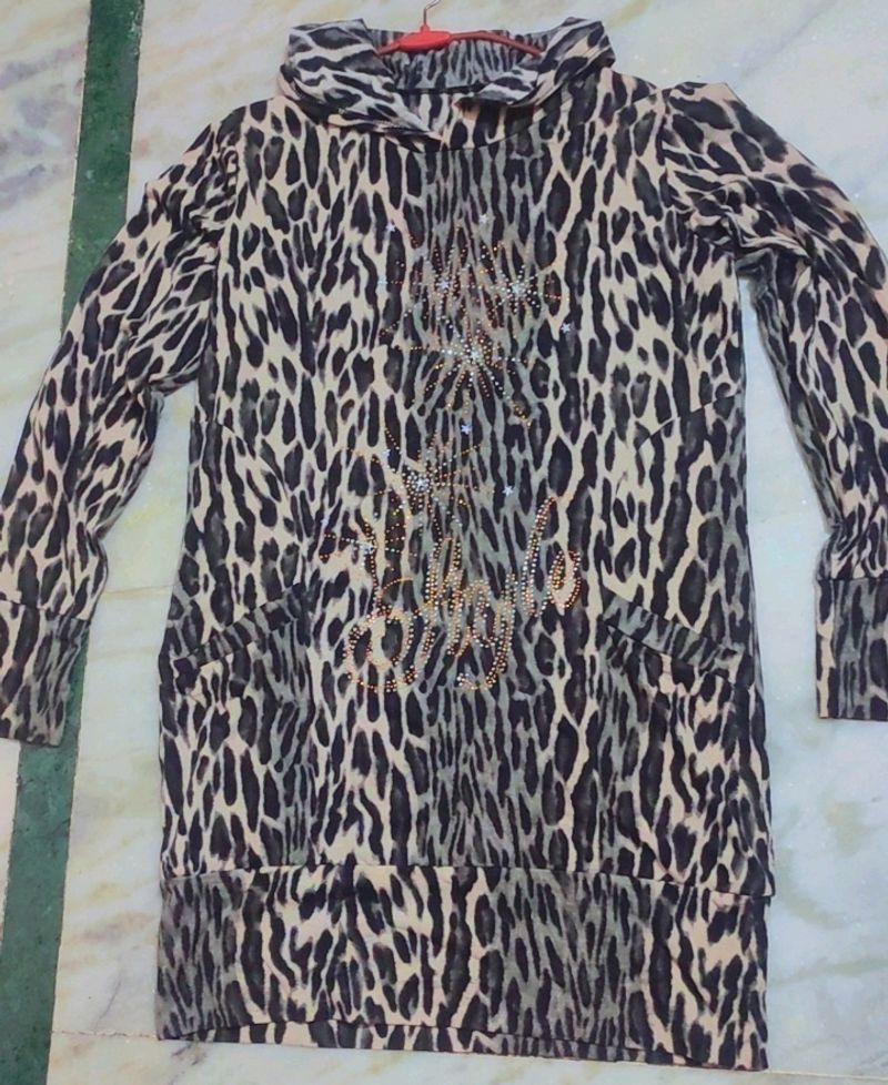 Lion Print Full Sleeve Top 34 Bust