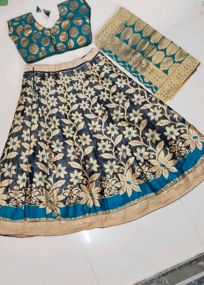 Beautiful Floral Print Ethnic Skirt