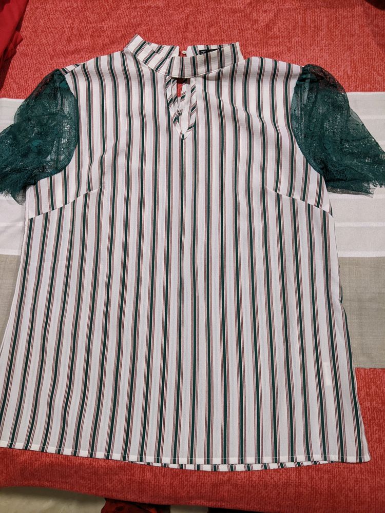 Formal Top With Net sleeves