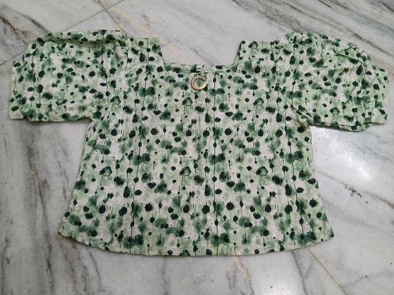 Stylish Green Floral Puff Sleeve Top