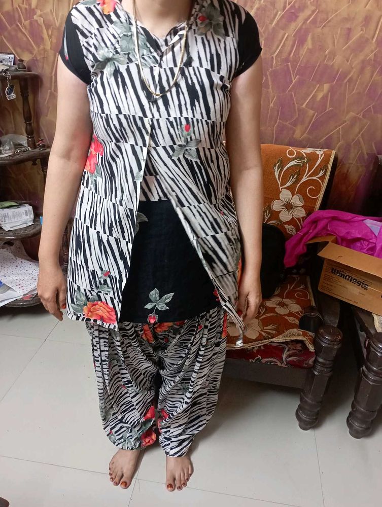 Stylish Printed Kurta Set patyala