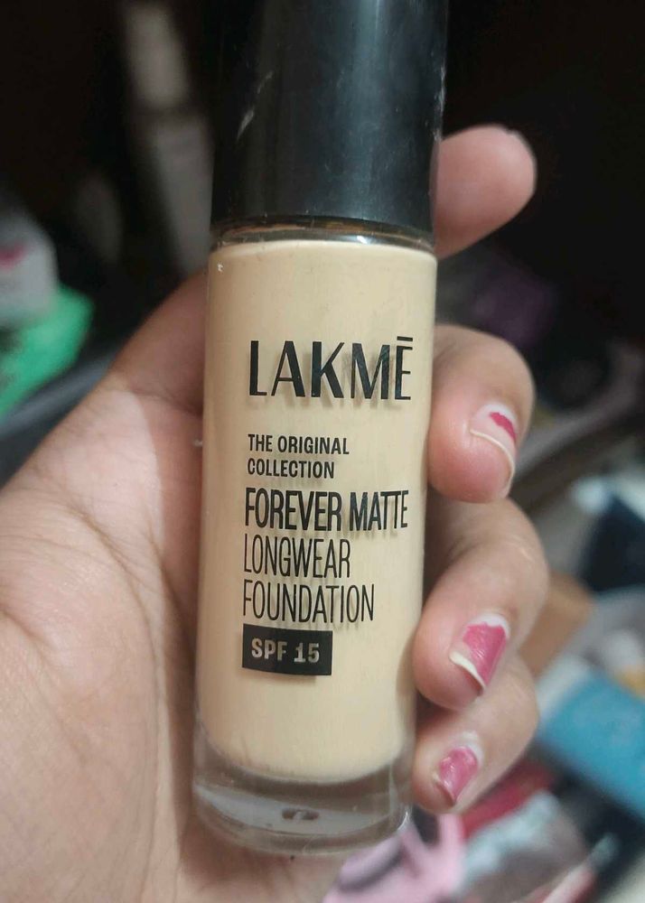 Lakme Forever Matte Longwear Foundation