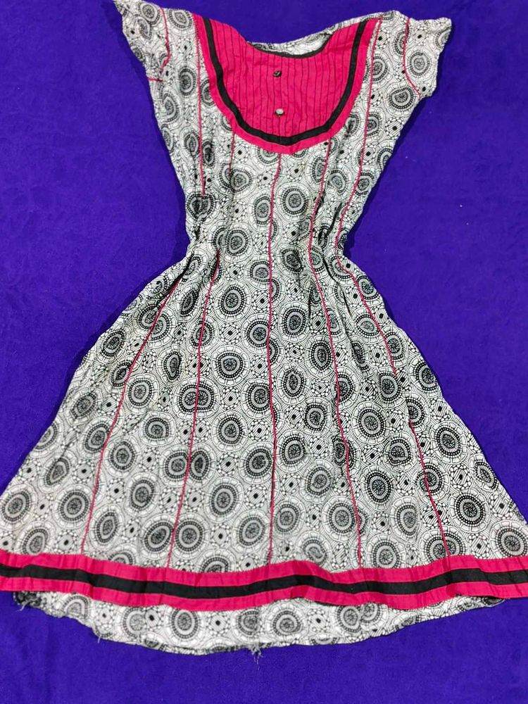Printed Kurta with Pink Neckline