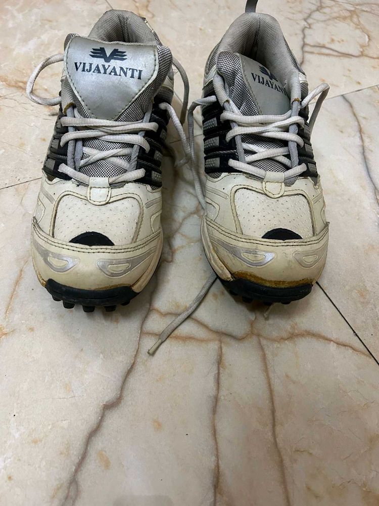 Men's Cricket Shoes
