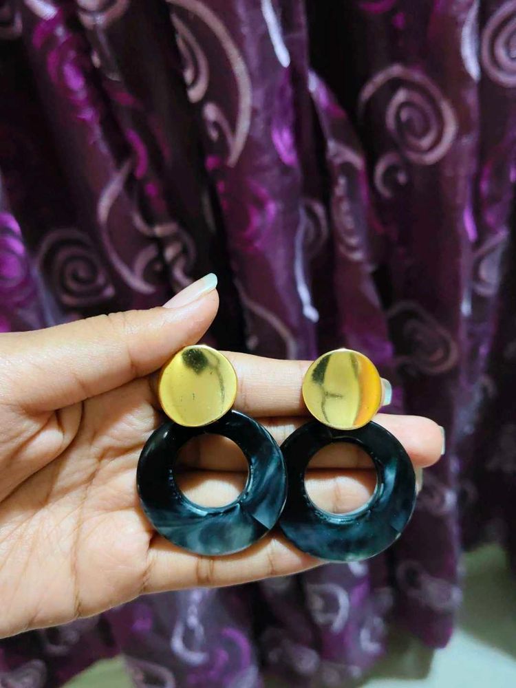 Chic Circle Drop Earrings