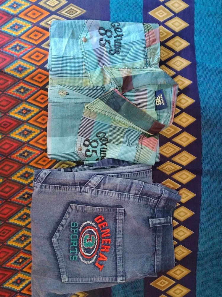 Stylish Blue Cargo Jeans
