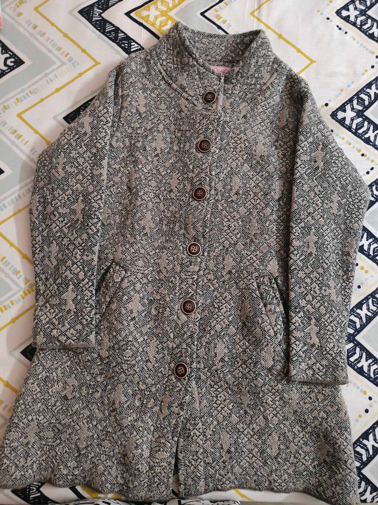 Stylish Women's Textured Button-Up Jacket