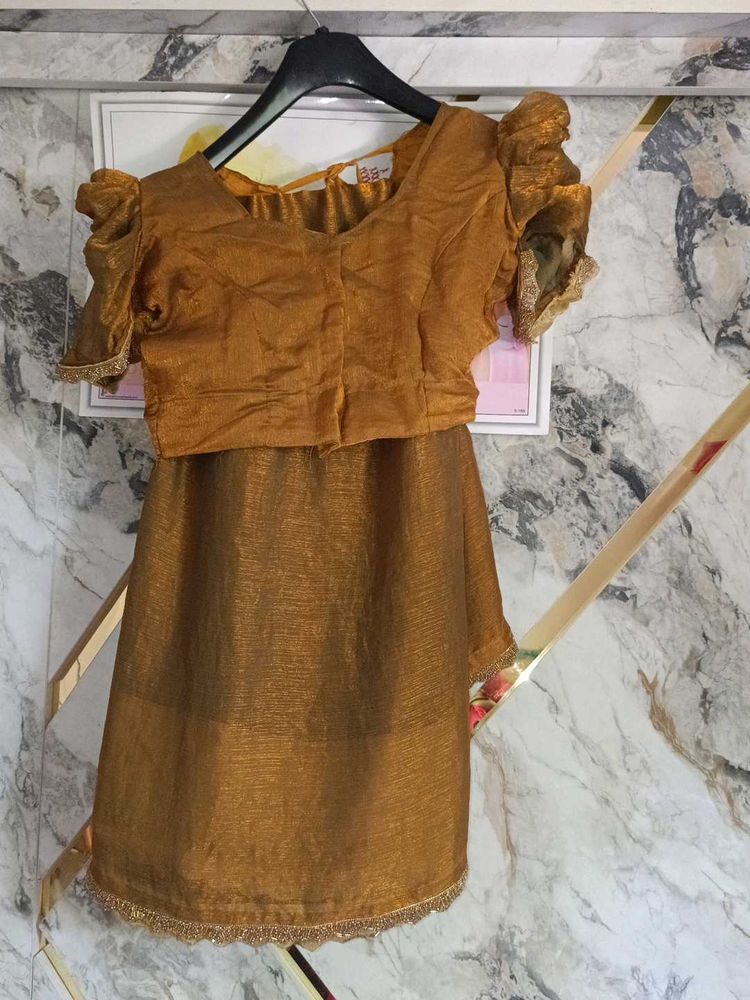 Golden saree blause Set hand stone work