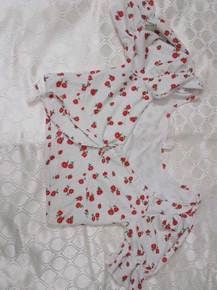 Chic White Floral Print Top